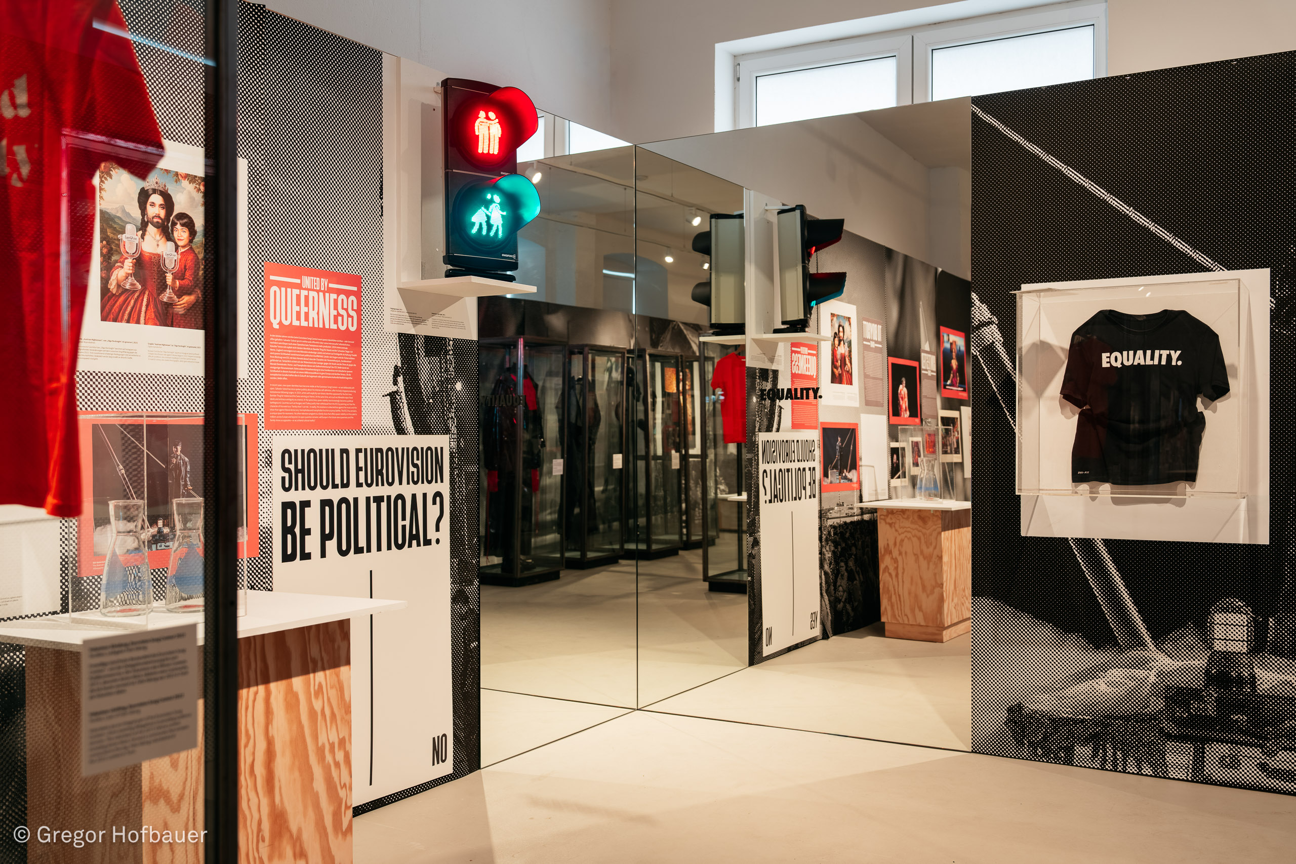 UnitedbyQueerness__Shirt Philipp Hansa2_small