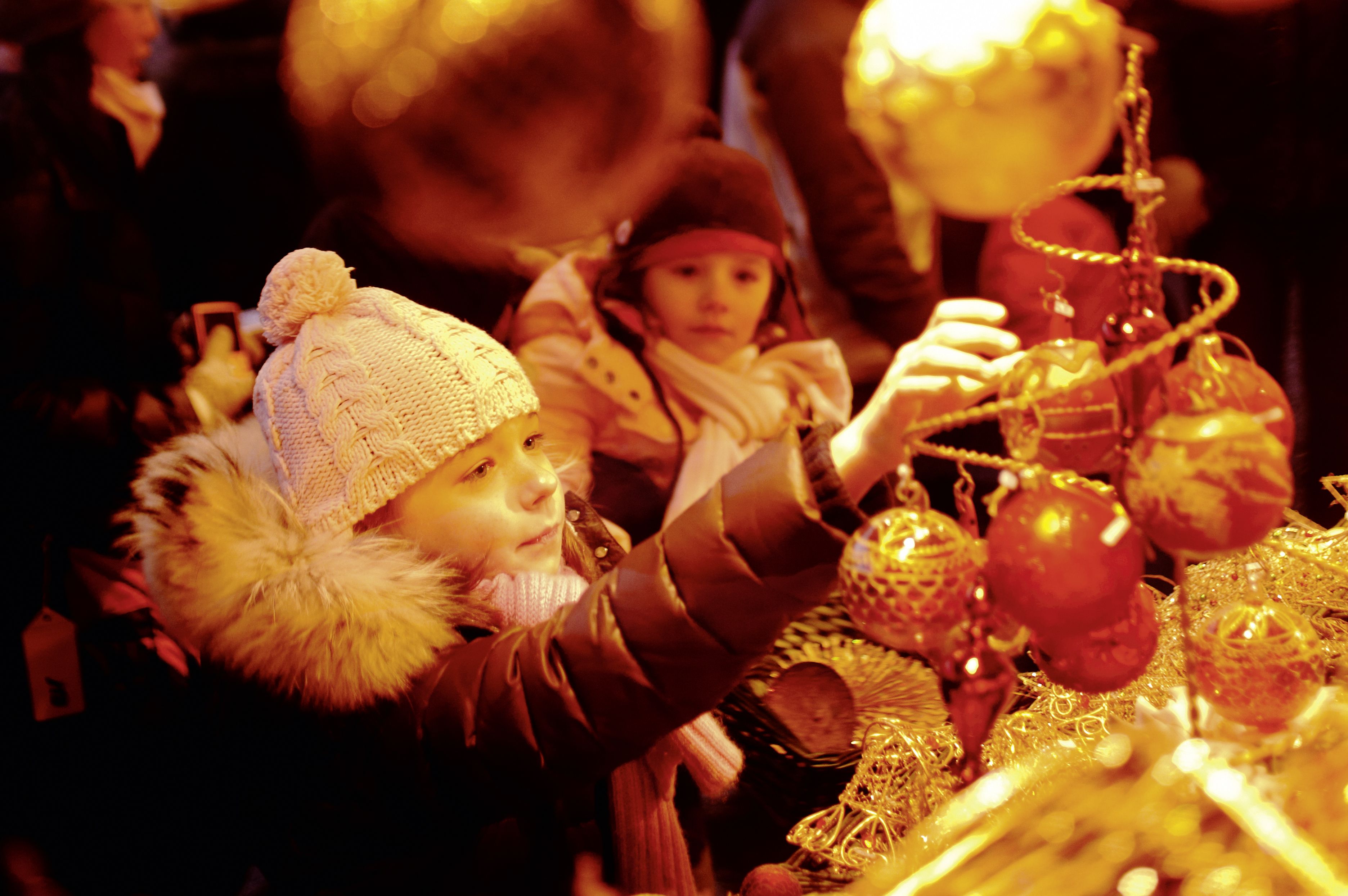 Children at the Christmasmarket